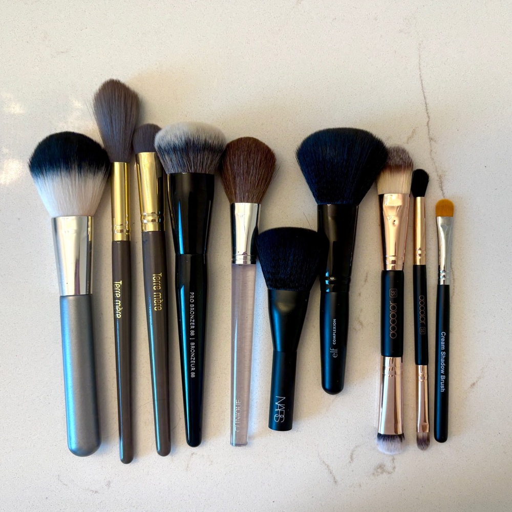Make up brushes x 10
